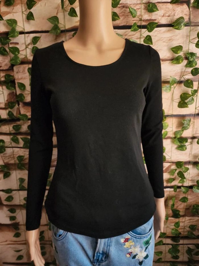 🌸T-shirt ML Noir Dos Dentelle Taille 36🌸 - photo numéro 2