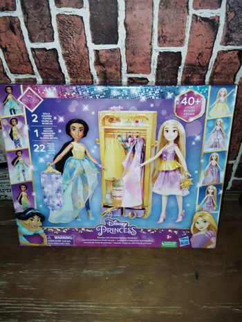 Dressing poupées Jasmine et Raiponce