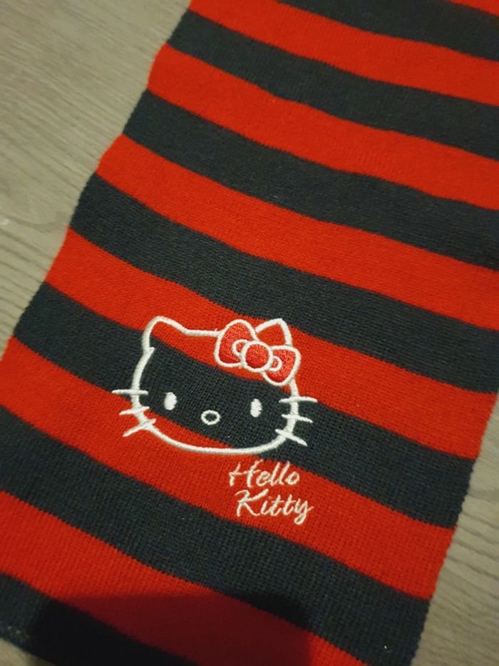 Écharpe hello kitty - photo numéro 2