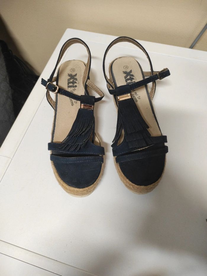 Chaussure compensée