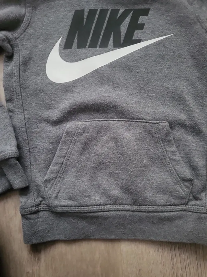 Sweat Nike taille 3 - 4 ans - photo numéro 3