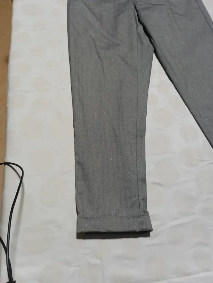 Pantalon chino femme Teddy Smith taille 36 gris rayures paillettes coupe court - photo numéro 2