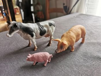 Figurines lot de 3 animaux de la ferme