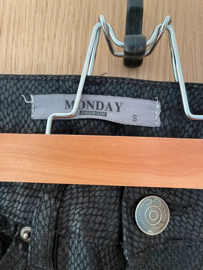 Pantalon Monday premium taille S - photo numéro 3