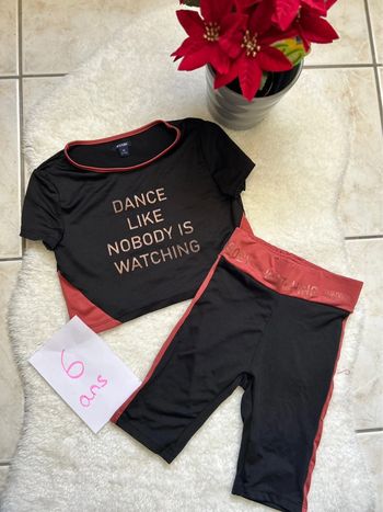 Ensemble de danse ~ 6 ans ~ Kiabi