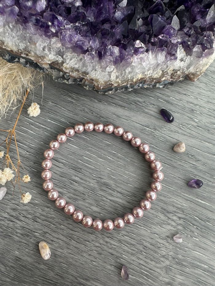 Bracelet en perles roses nacrées