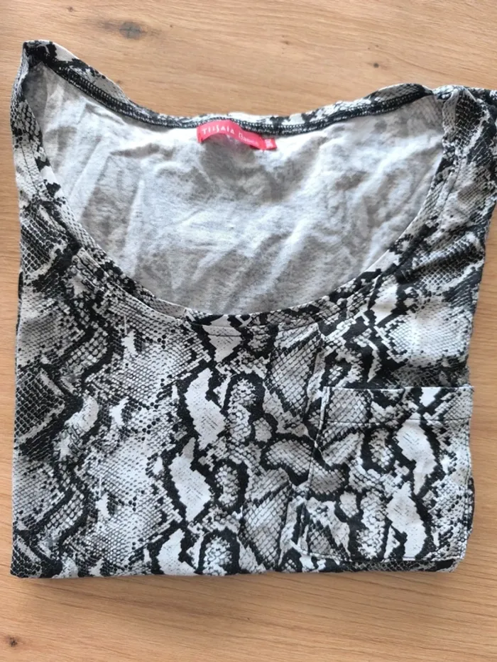 Tee shirt léopard, femme , taille S , neuf