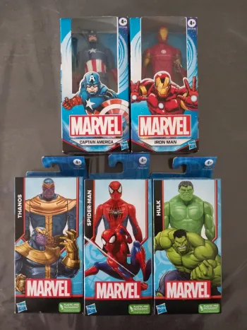 Lot 5 figurines Marvel Hulk Iron Man Spider-Man Thanos Captain America neuves