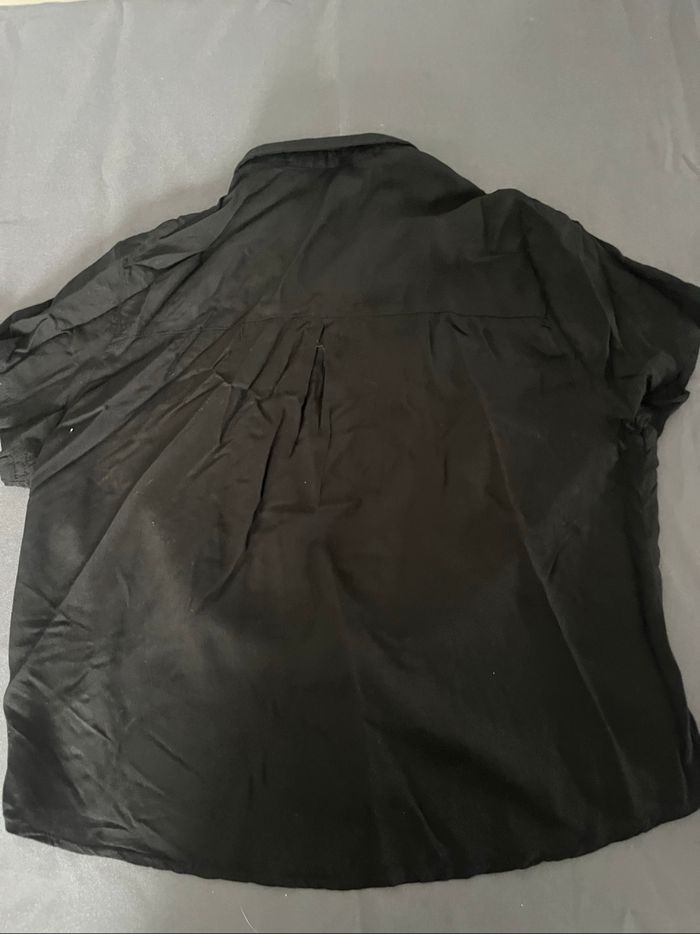 Chemise noire - photo numéro 2