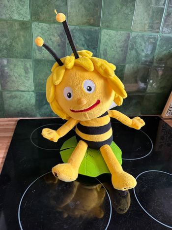 Maya l’abeille