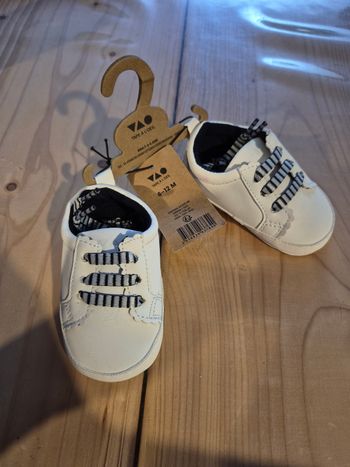 Chaussures neuves bébé tape à l'œil 6/12mois