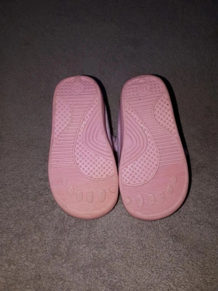 Chaussons bébé 18 - photo numéro 5