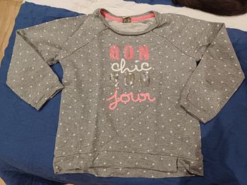 Pull 5 ans tape à l'œil