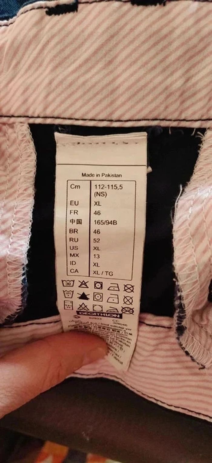 Short bleu marine Decathlon 46 - photo numéro 4