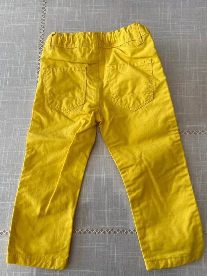 Pantalon jaune - photo numéro 3