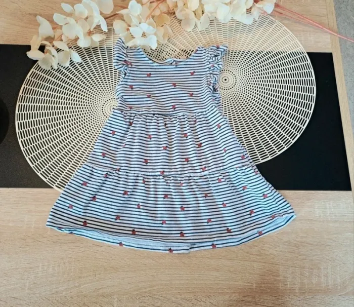 Robe, taille 9 mois, marque inextenso