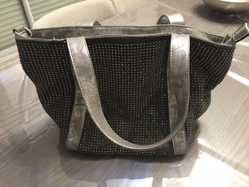 Sac à main kaki et argenté