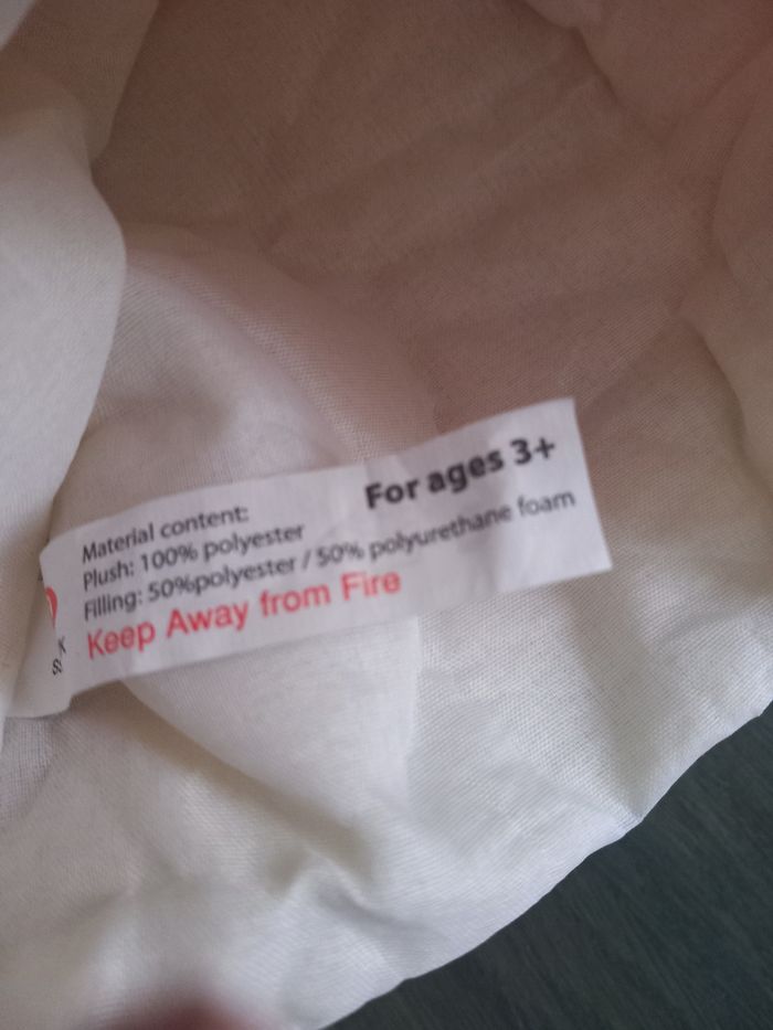 Bonnet lapin appuyé l'oreille se lève - photo numéro 4