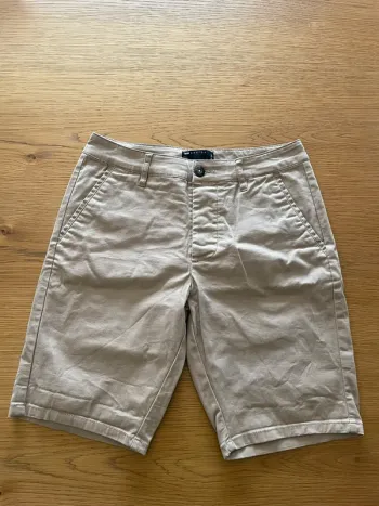 Short chino
