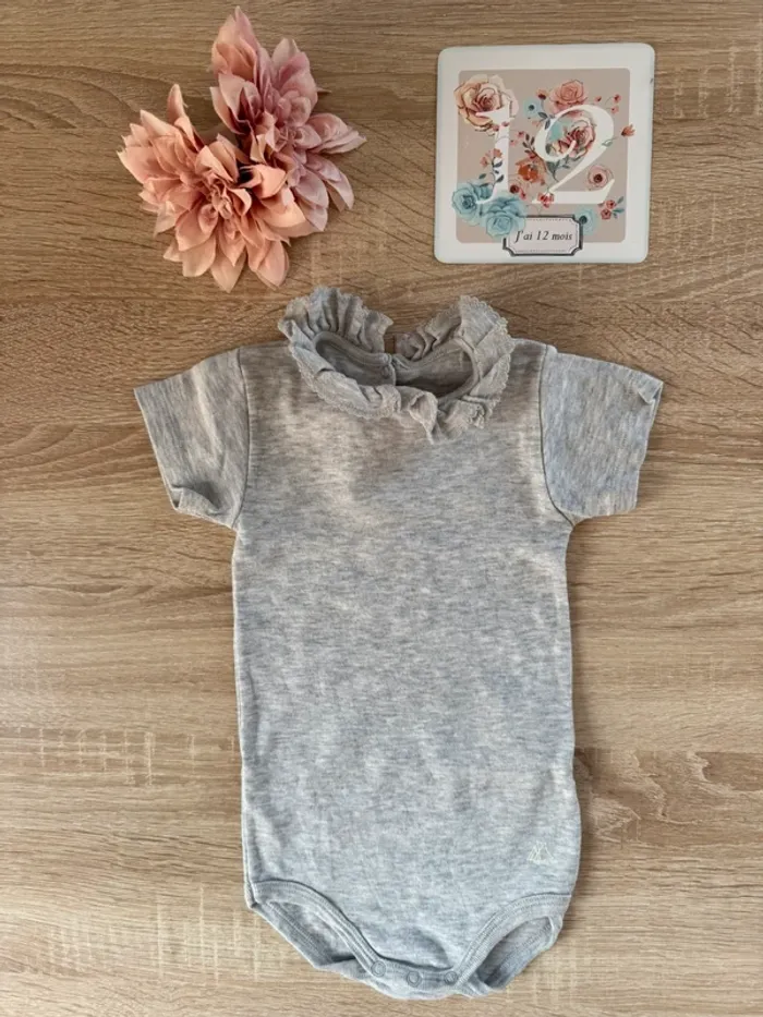 Body gris Petit Bateau 12 mois TBE
