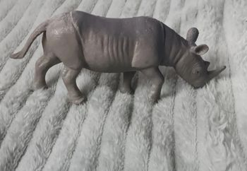 Figurine rhinocéros 14cm