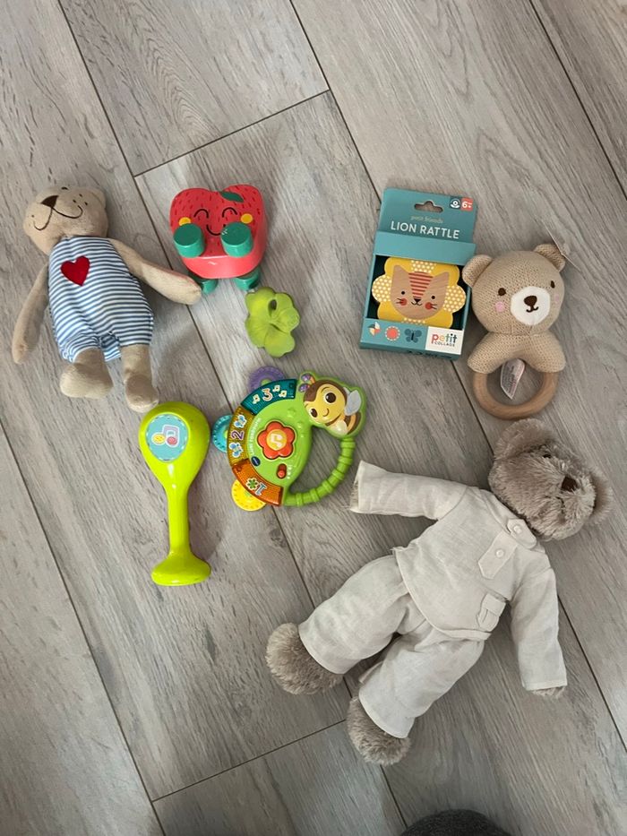 Lot jouets 1ere âge