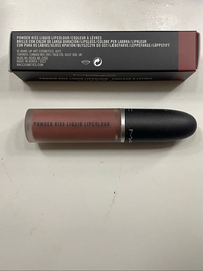 MAC Powder Kiss Liquid Lipcolour - photo numéro 4