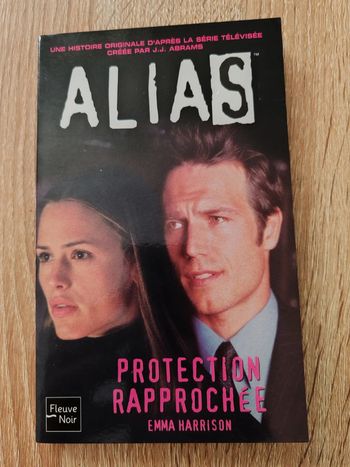 Emma Harrison 🌸 Alias Protection rapprochée