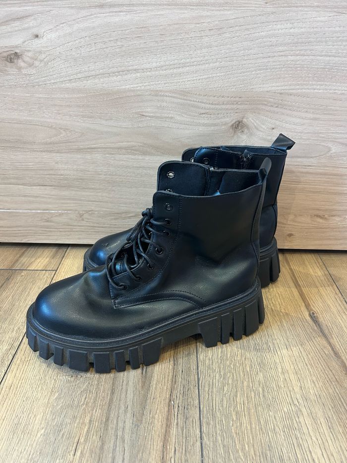 Bottes noir taille 42 - NEUF