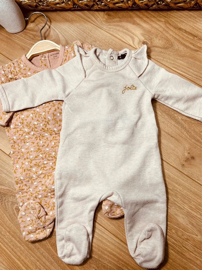 Taille 3 mois lot de 2 pyjamas épais fille Kiabi rose * jolie fleurs * 🎀 - photo numéro 3