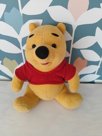 Peluche Winnie l'ourson interactive