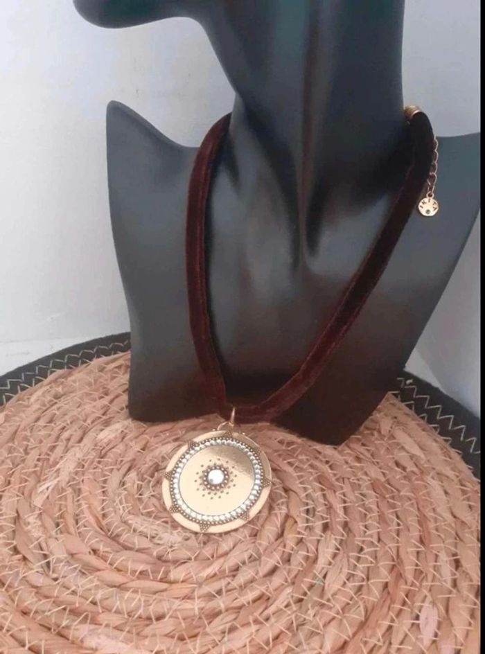 Collier ikita n°102 - photo numéro 2