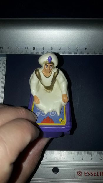 Aladin figurine