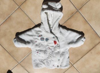 Veste à Capuche Pelucheuse Blanche – Style Ourson (9)