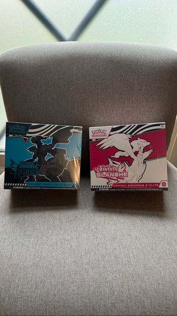 Pokémon - Lot de 2 ETB flamme blanche et foudre noir