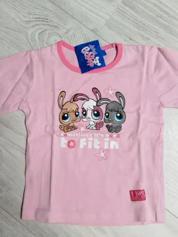 Tee shirt pet shop