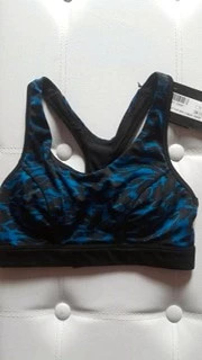 Sport brassière