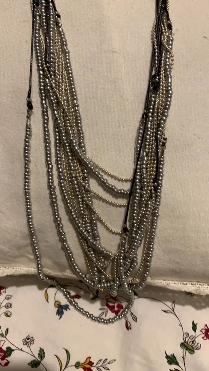 Collier neuf - photo numéro 3