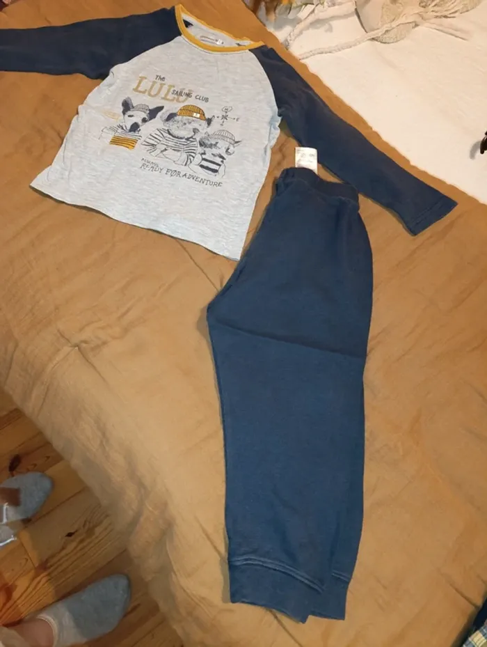 Pyjama Lulu castagnette taille 3 ans