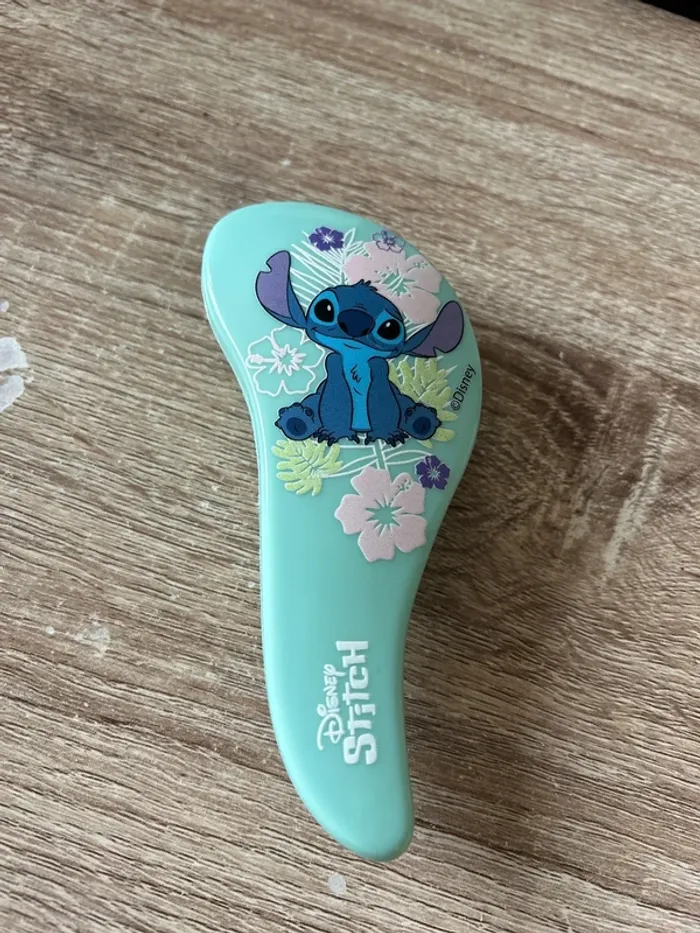 Brosse à cheveux stitch - photo numéro 2