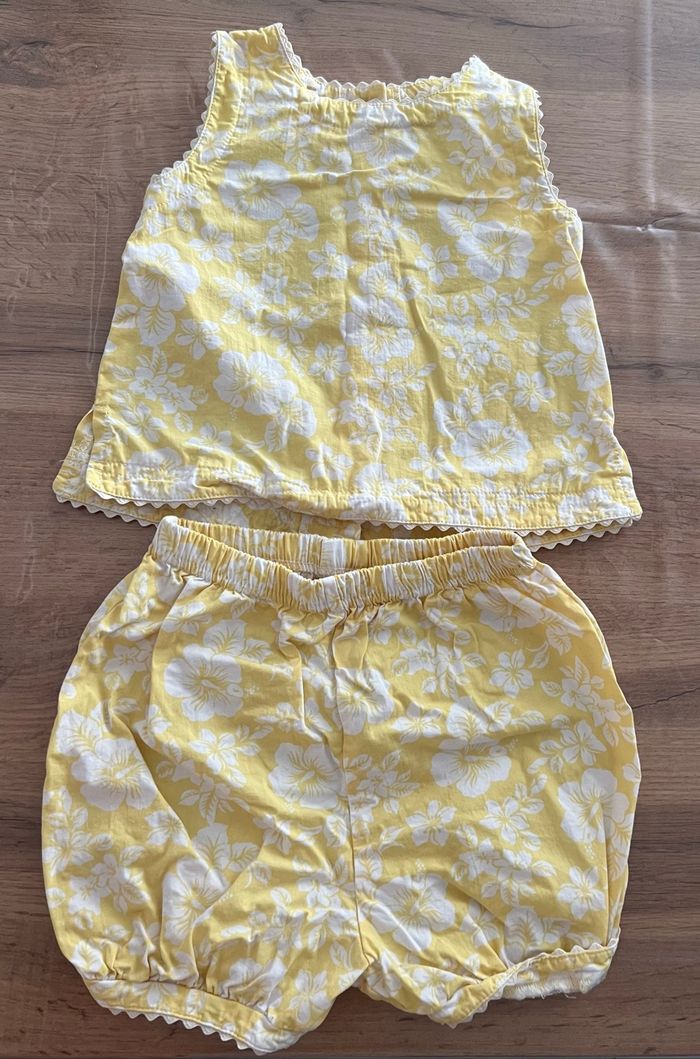 Ensemble haut + short 6 mois
