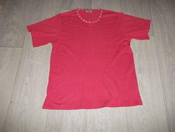 Tee shirt rouge nid d'abeille liseré rouge et blanc taille 38/40 TBE