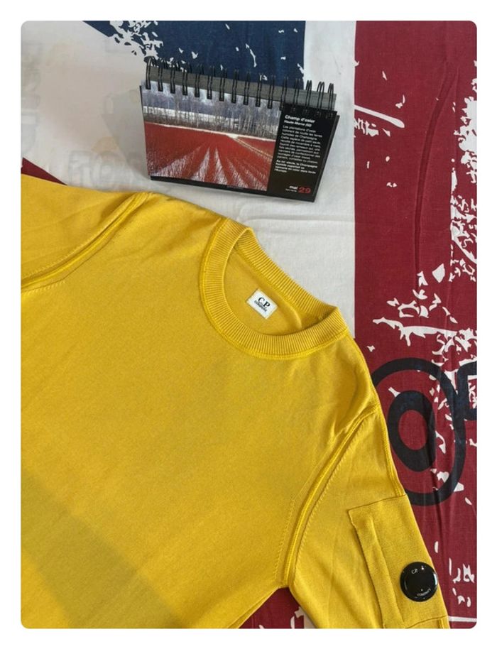 Pull C.P Company taille 48 (M) jaune moutarde - photo numéro 2