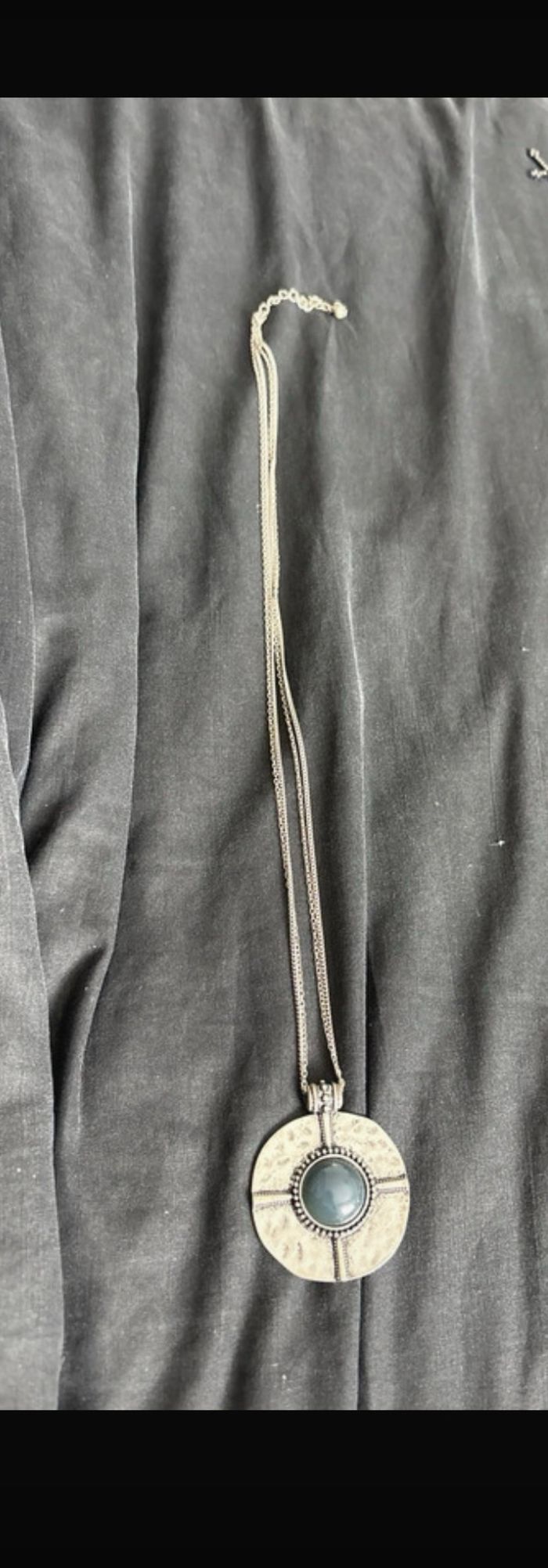 Collier long