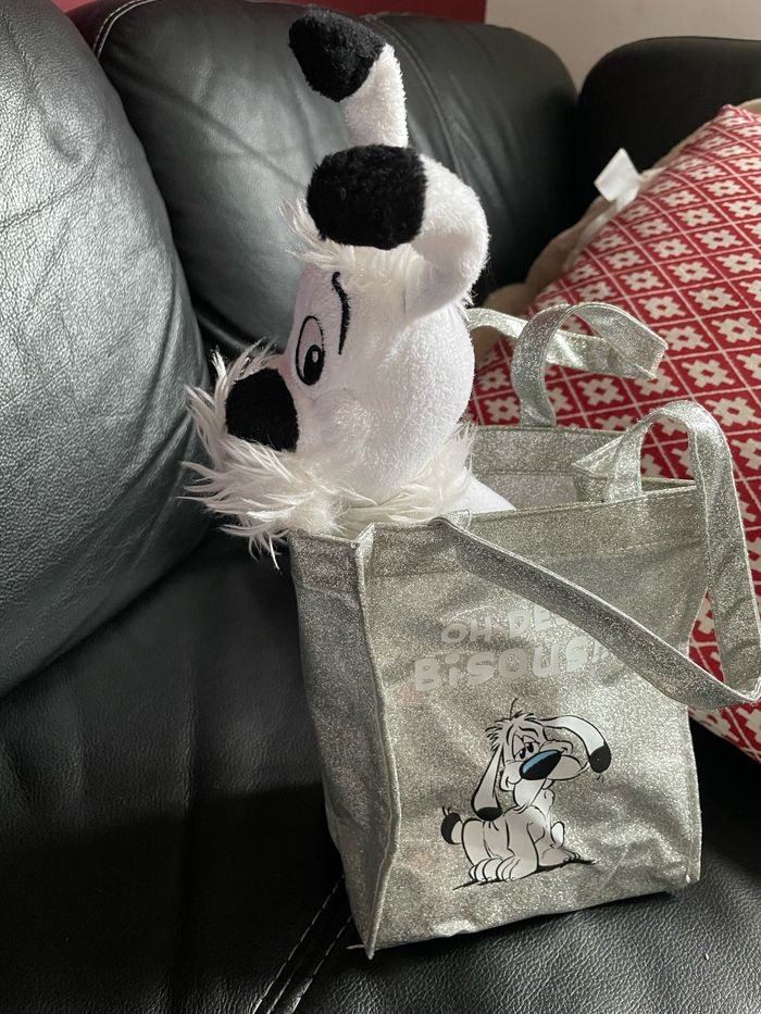 Idefix dans son petit sac - photo numéro 2