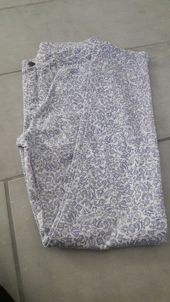 Jeans femme blanc motif arabesque bleu 3suisses 40 tres bon etat
