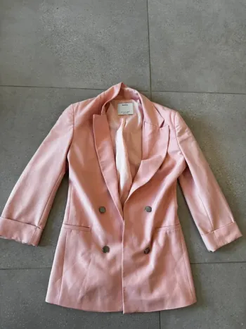 Blazer rose Bershka, taille S ,très bon état