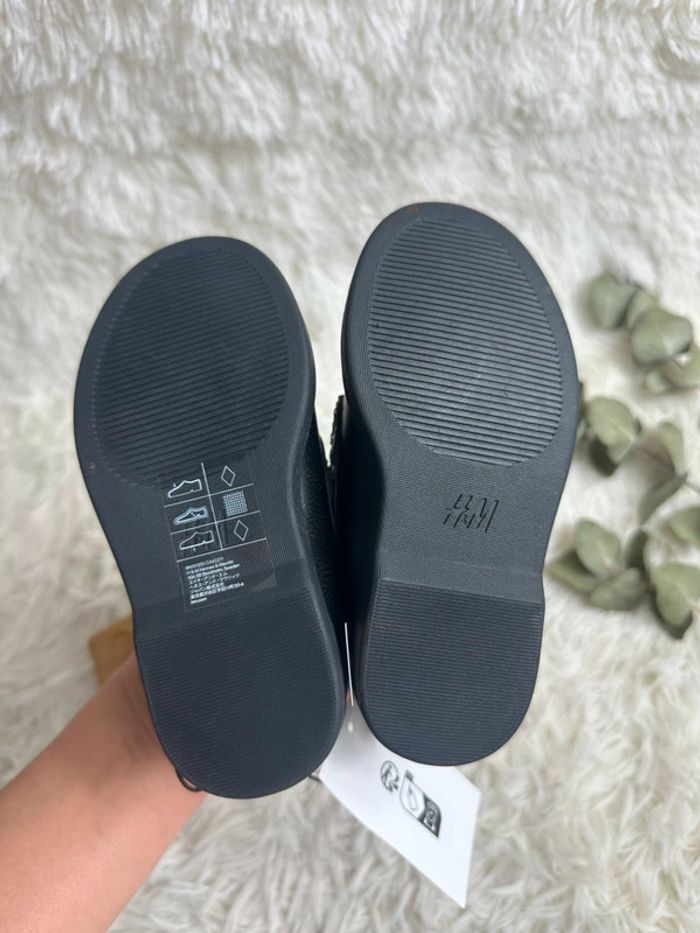 Paire de mocassins blanc et noir H&M taille 24 - photo numéro 4