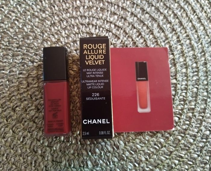 💄 Rouge à lèvres Rouge Allure Liquid Velvet - Neuf ⭐ - photo numéro 2