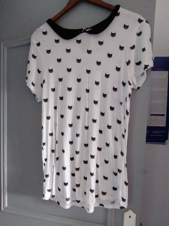 Petit tee-shirt chemisier blanc et noir
